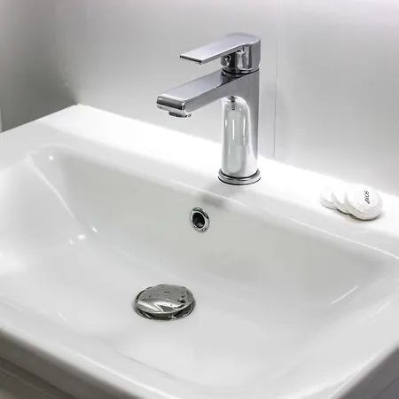 2 Bedroom 1227 아파트