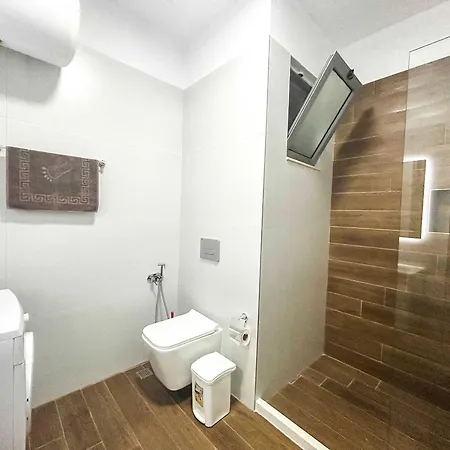 2 Bedroom 1227
