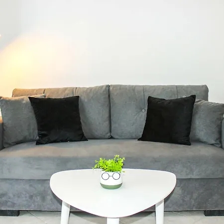 Apartment 2 Bedroom 1227 *