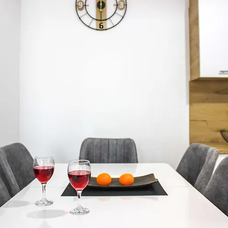 2 Bedroom 1227 *
