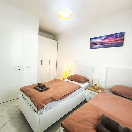 2 Bedroom 1227 * Durrës